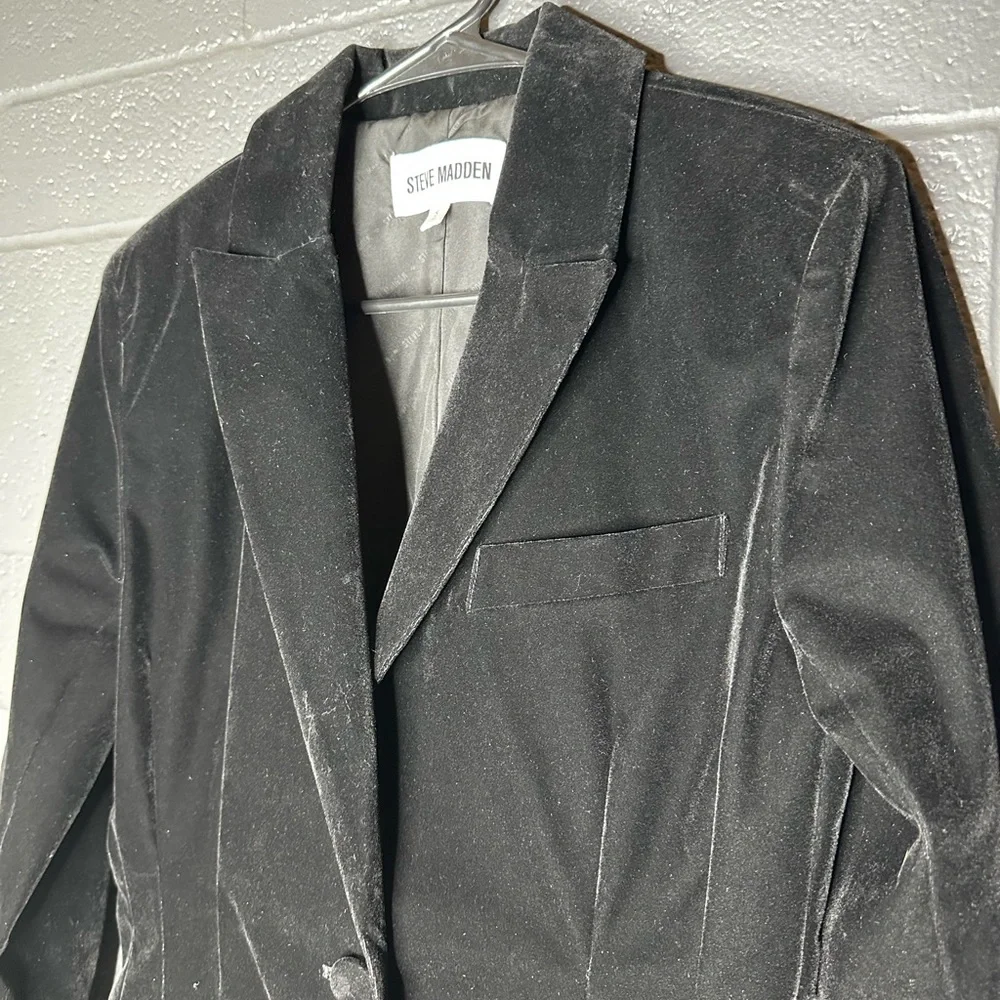 Steve Madden - Elegant Black Velvet Jacket - Picture 4 of 14